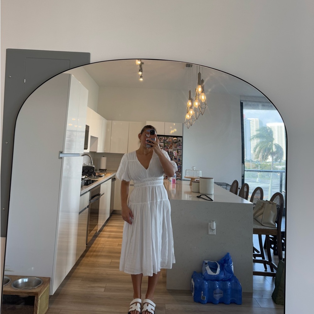 Saks fifth avenue 
Size M 
White 
Worn once